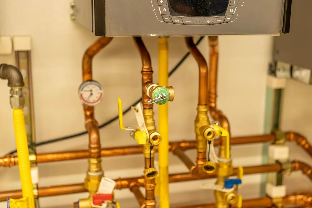 Licensed technician providing Sewer Cleanout for a homeowner in Silverton